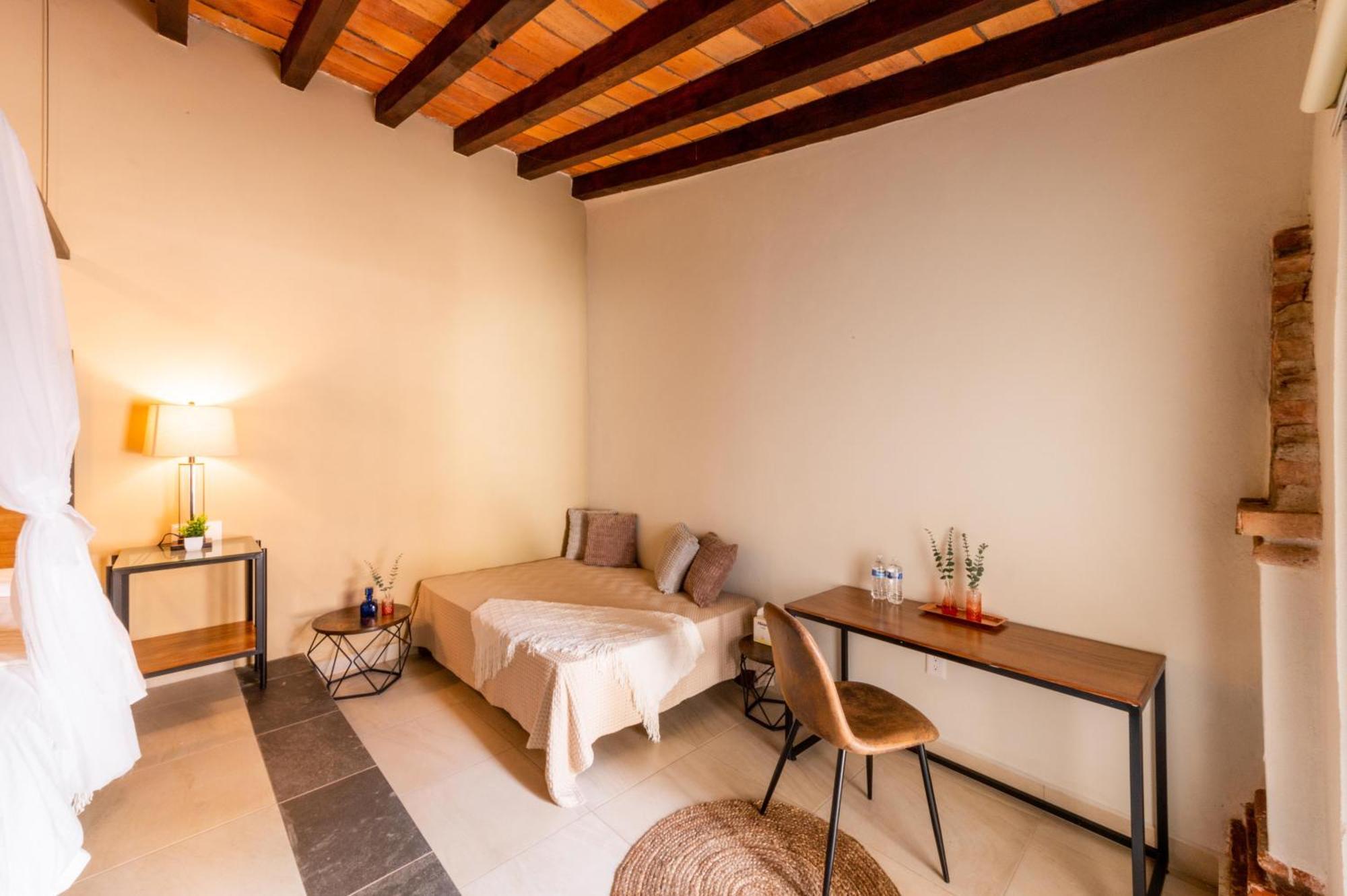 Casa Victoria Malecon - Adults Only Hotel Puerto Vallarta Exterior photo